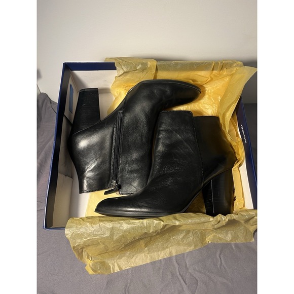 Women's 9.5 Adrienne Vittadini Black Booties Heel Dress Boot Side Zipper - Picture 2 of 13